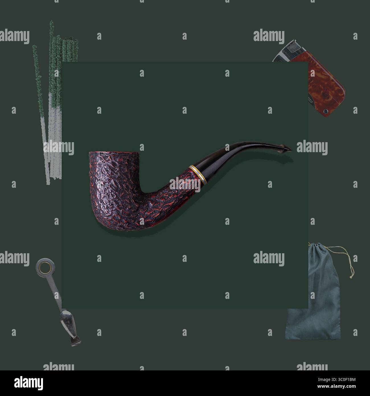 Tubo per fumatori, accendino, sacca per tabacco, accessori per la pulizia Foto Stock