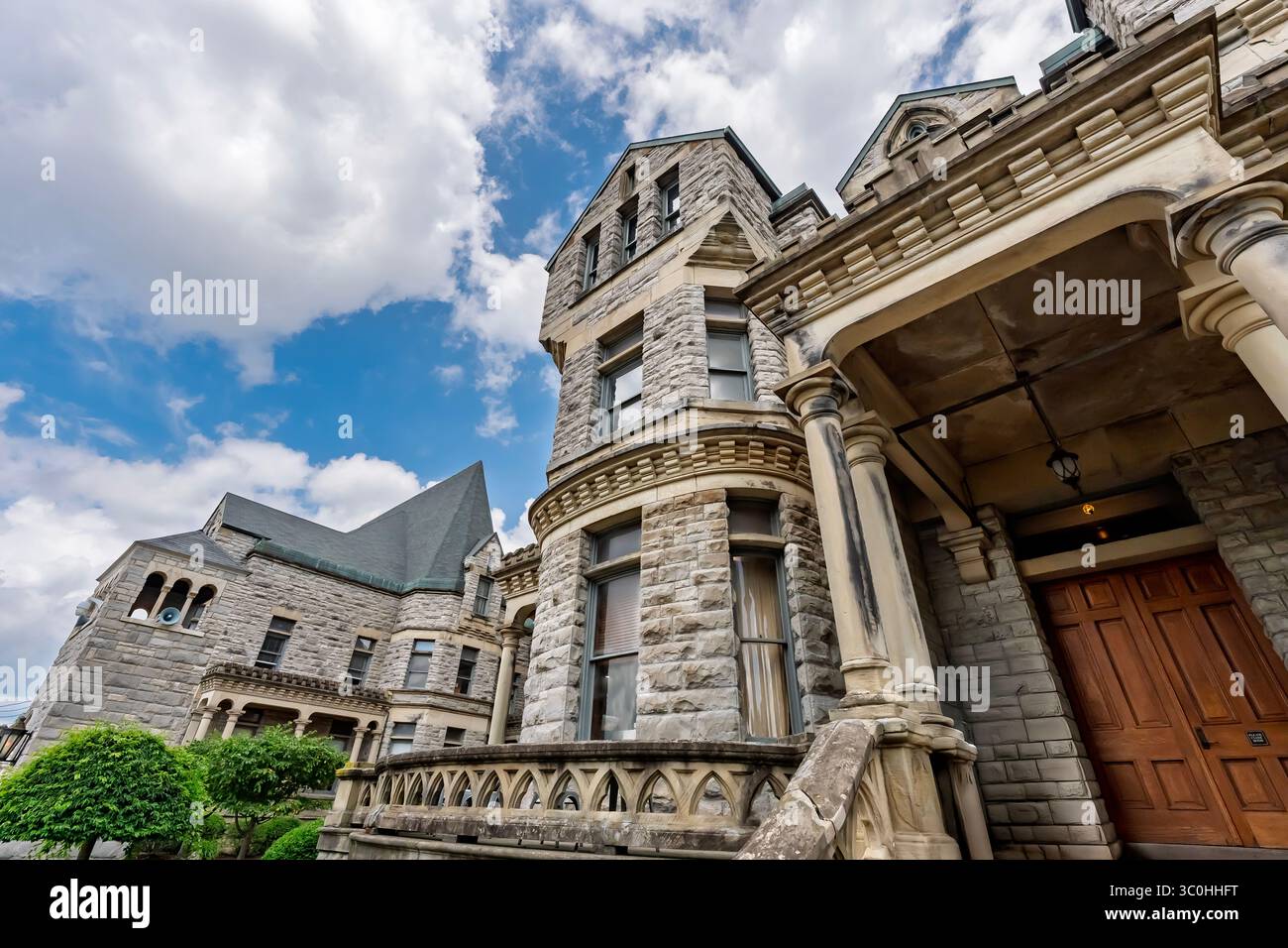 L'Ohio State Reformatory di Mansfield, Ohio, costruito tra il 1886 e il 1910, è una prigione storica famosa per il suo ruolo nella Shawshank Redemption ed è ora un'attrazione turistica. Foto Stock