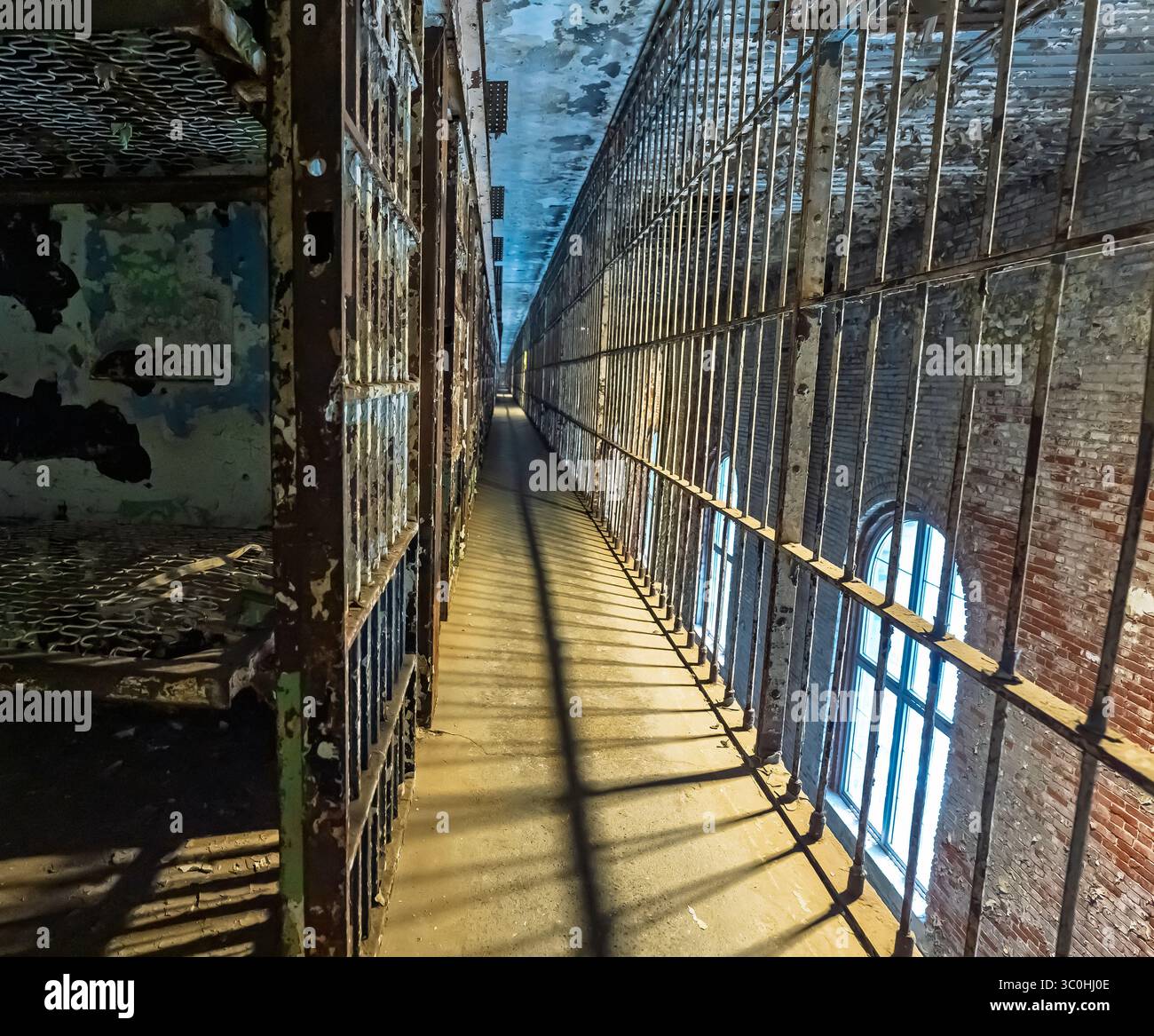 L'Ohio State Reformatory di Mansfield, Ohio, costruito tra il 1886 e il 1910, è una prigione storica famosa per il suo ruolo nella Shawshank Redemption ed è ora un'attrazione turistica. Foto Stock