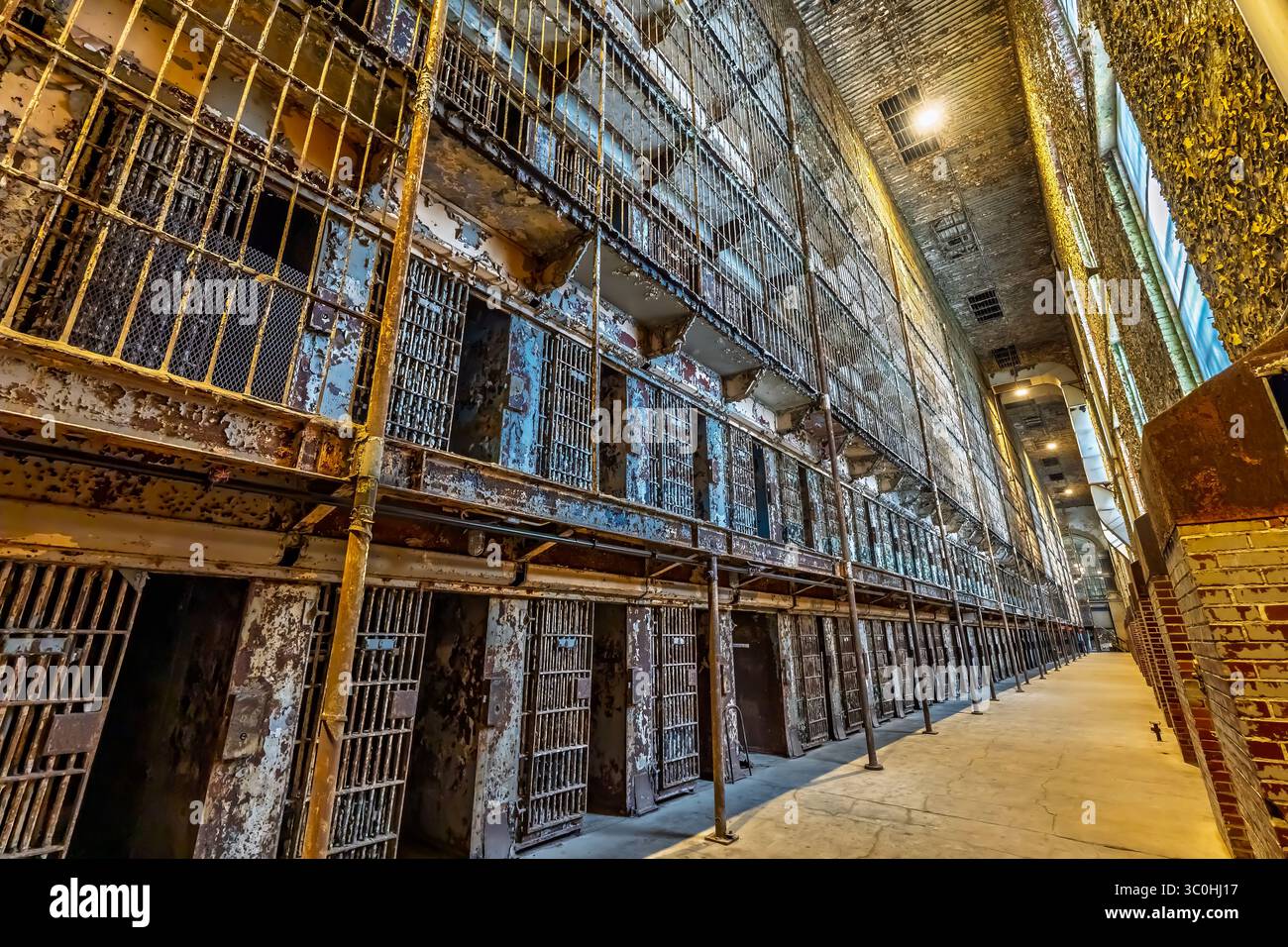 L'Ohio State Reformatory di Mansfield, Ohio, costruito tra il 1886 e il 1910, è una prigione storica famosa per il suo ruolo nella Shawshank Redemption ed è ora un'attrazione turistica. Foto Stock