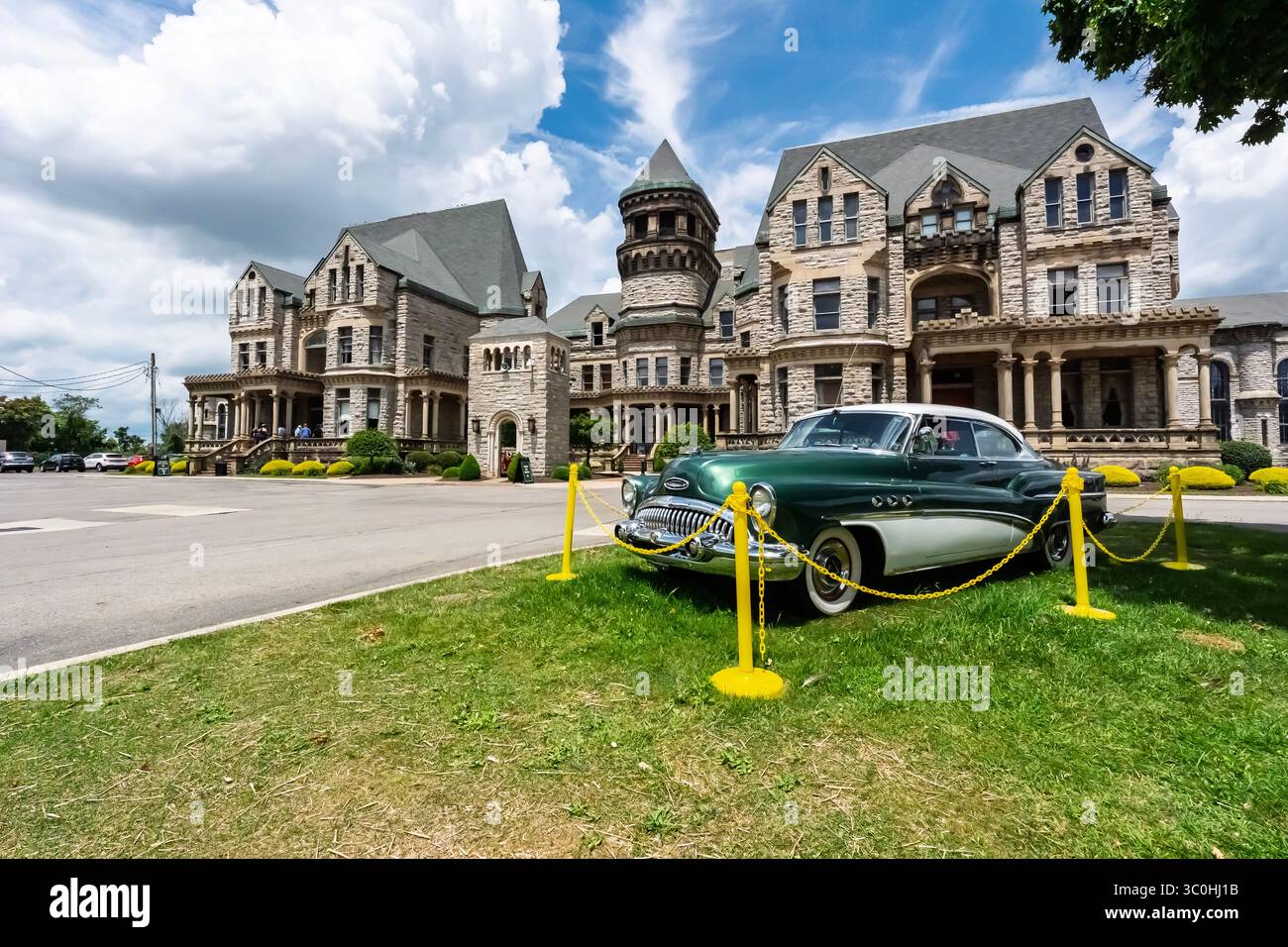 L'Ohio State Reformatory di Mansfield, Ohio, costruito tra il 1886 e il 1910, è una prigione storica famosa per il suo ruolo nella Shawshank Redemption ed è ora un'attrazione turistica. Foto Stock