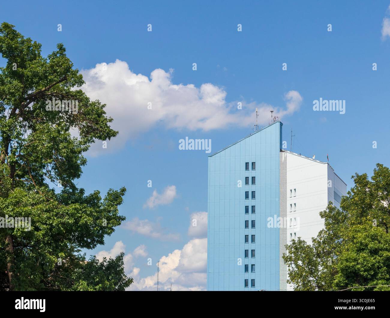 Facciata dell'edificio urbano e moderno Foto Stock
