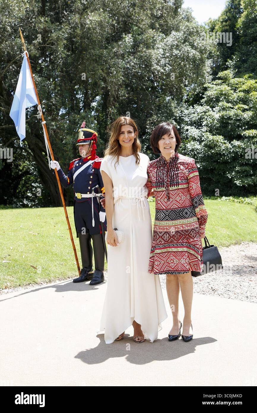 30 novembre 2018 - San Isidro, Buenos Aires, Argentina - la First Lady argentina Juliana Awada, sinistra, posa con la First Lady giapponese Akie Abe durante un evento per i coniugi dei leader del G20 a Villa Ocampo 30 novembre 2018 a San Isidro, Buenos Aires, Argentina. (Immagine di credito: © G20 Argentina via cavo ZUMA) Foto Stock