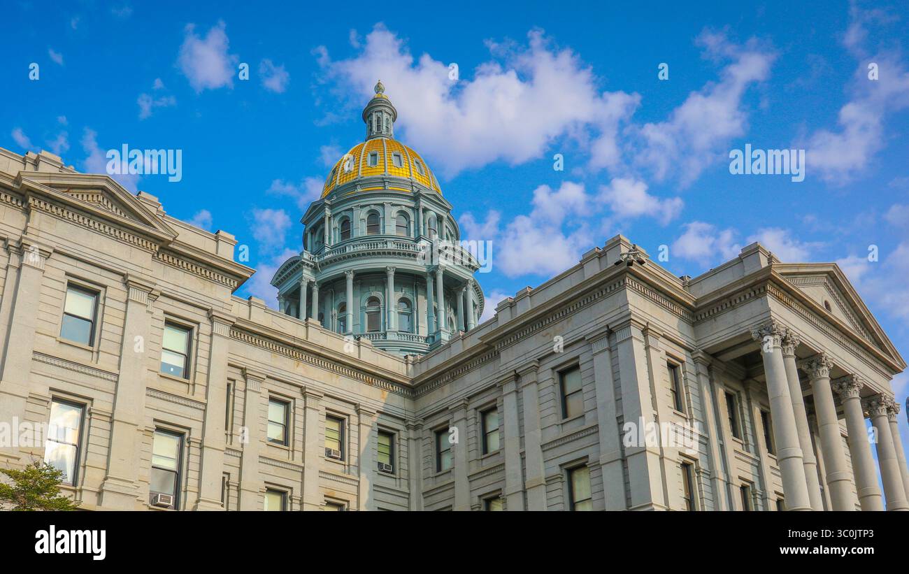 Vista a sud-est dell'edificio del campidoglio di Denver, Colorado Foto Stock