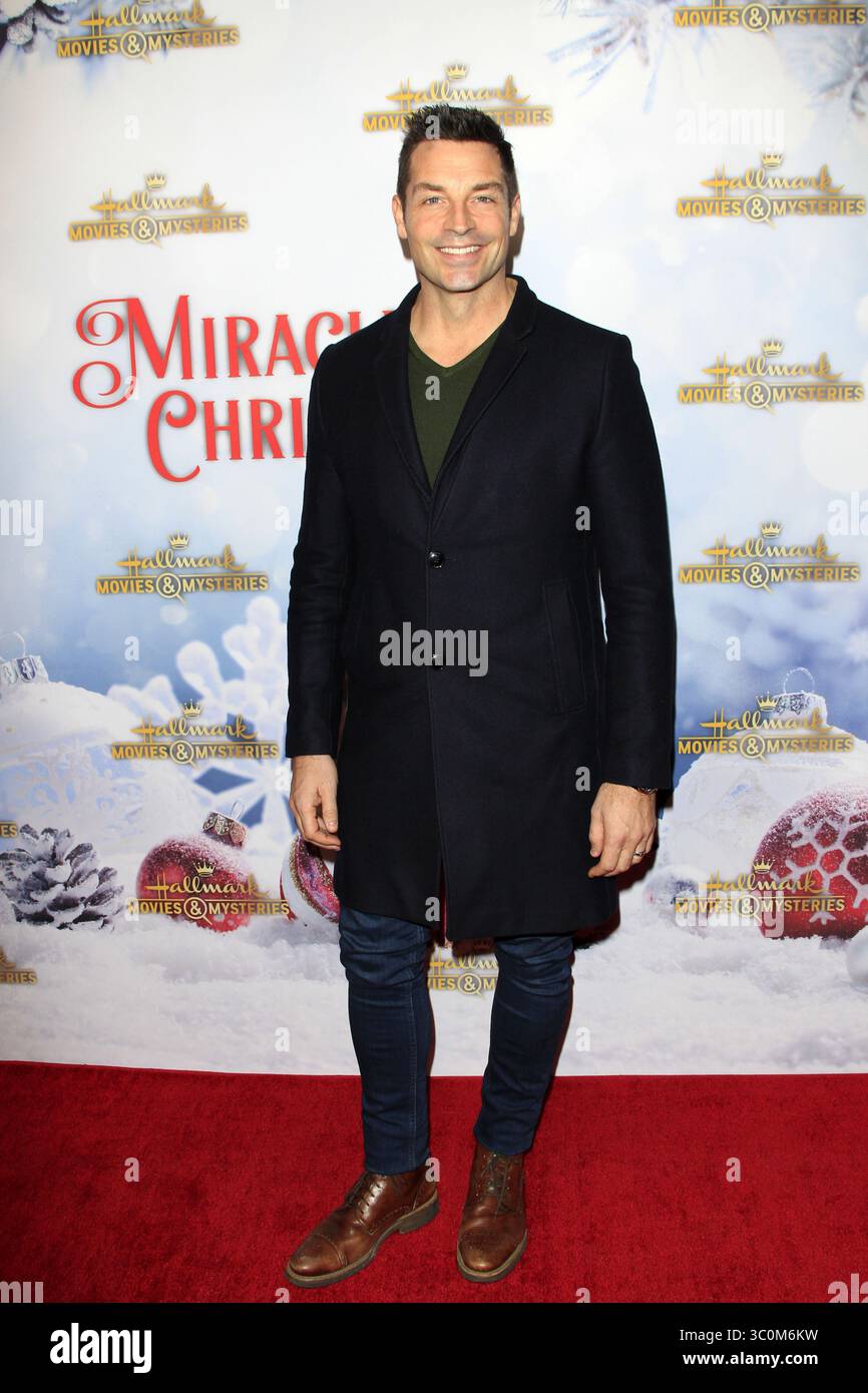 4 dicembre 2018 - Los Angeles, CA, USA - LOS ANGELES - 4 dicembre: Brennan Elliott alla proiezione e festa natalizia ''Once Upon A Christmas Miracle'' al 189 di Dominique Ansel il 4 dicembre 2018 a Los Angeles, CA (Credit Image: © Kathy Hutchins via ZUMA Wire) Foto Stock