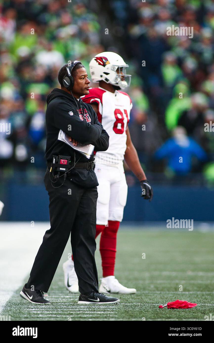 30 dicembre 2018: Il capo-allenatore degli Arizona Cardinals Steve Wilks sfida la decisione sul campo di un passaggio incompleto durante una partita tra gli Arizona Cardinals e i Seattle Seahawks al CenturyLink Field di Seattle, Washington. I Seahawks sconfissero i Cardinals 27-24. Sean Brown/CSM(immagine di credito: &Copy; Sean Brown/CSM tramite cavo ZUMA) Foto Stock