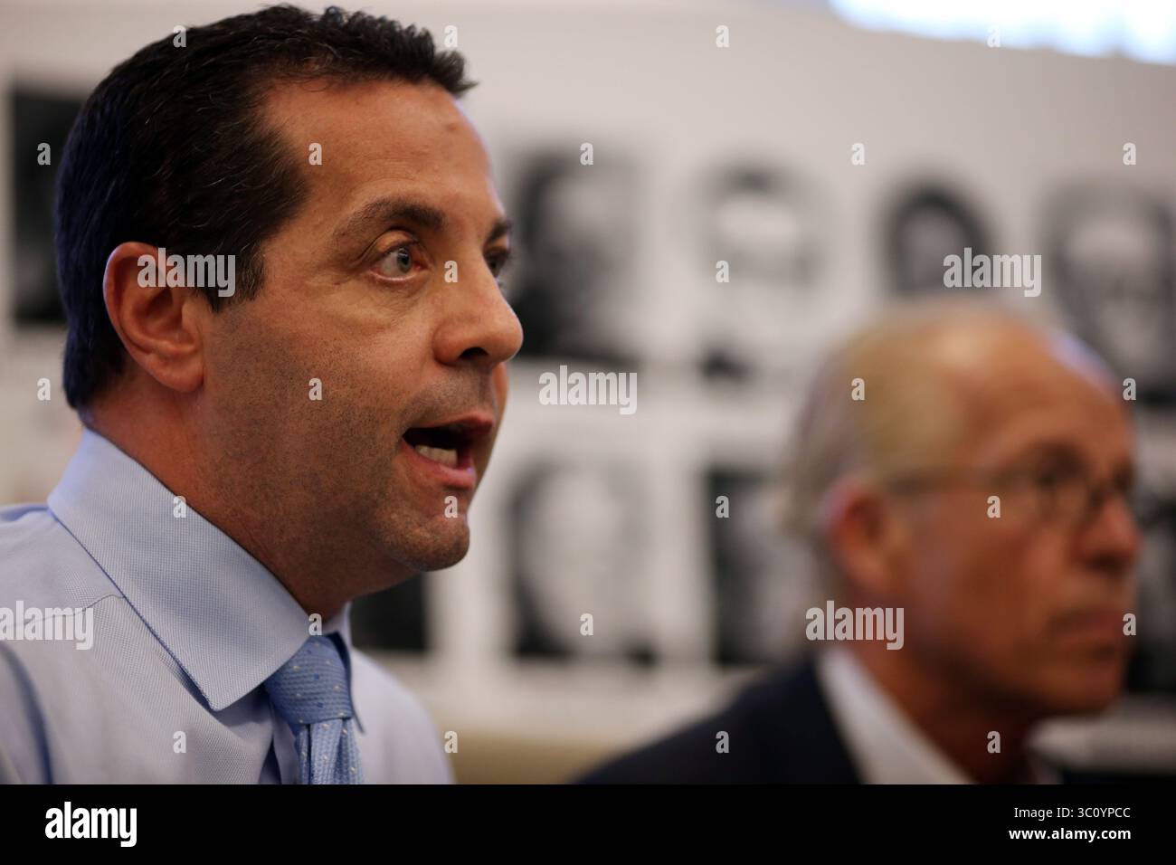 11 novembre 2014 - Chicago, il, USA - gli avvocati Marc Pearlman, Left, e Jeff Anderson, mostrati nel 2014, hanno dichiarato di voler pubblicare un rapporto all'inizio di febbraio 2019 che includa i nomi e le foto di ogni membro del clero accusato dai 300 sopravvissuti che hanno rappresentato in Illinois. (Immagine di credito: © Brian Cassella/Chicago Tribune/TNS via cavo ZUMA) Foto Stock