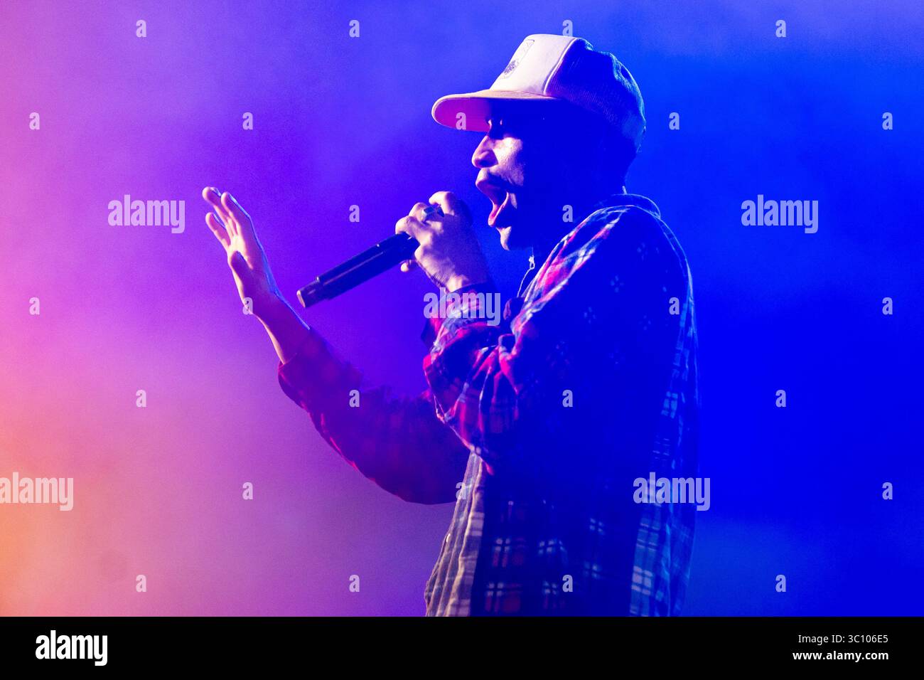 Il musicista hip hop inglese Loyle Carner si esibisce dal vivo al Circolo Magnolia di Milano, il 12 luglio 2023 Foto Stock
