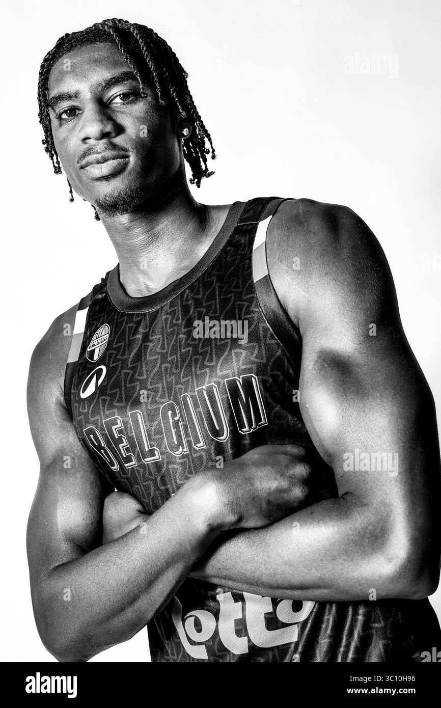 Bruxelles, Belgio. 21 luglio 2025. Il belga Mamadou Guisse posa per il fotografo durante la giornata dei media della nazionale belga maschile "i leoni belgi", a Bruxelles, lunedì 21 luglio 2025. BELGA PHOTO BRUNO FAHY credito: Belga News Agency/Alamy Live News Foto Stock