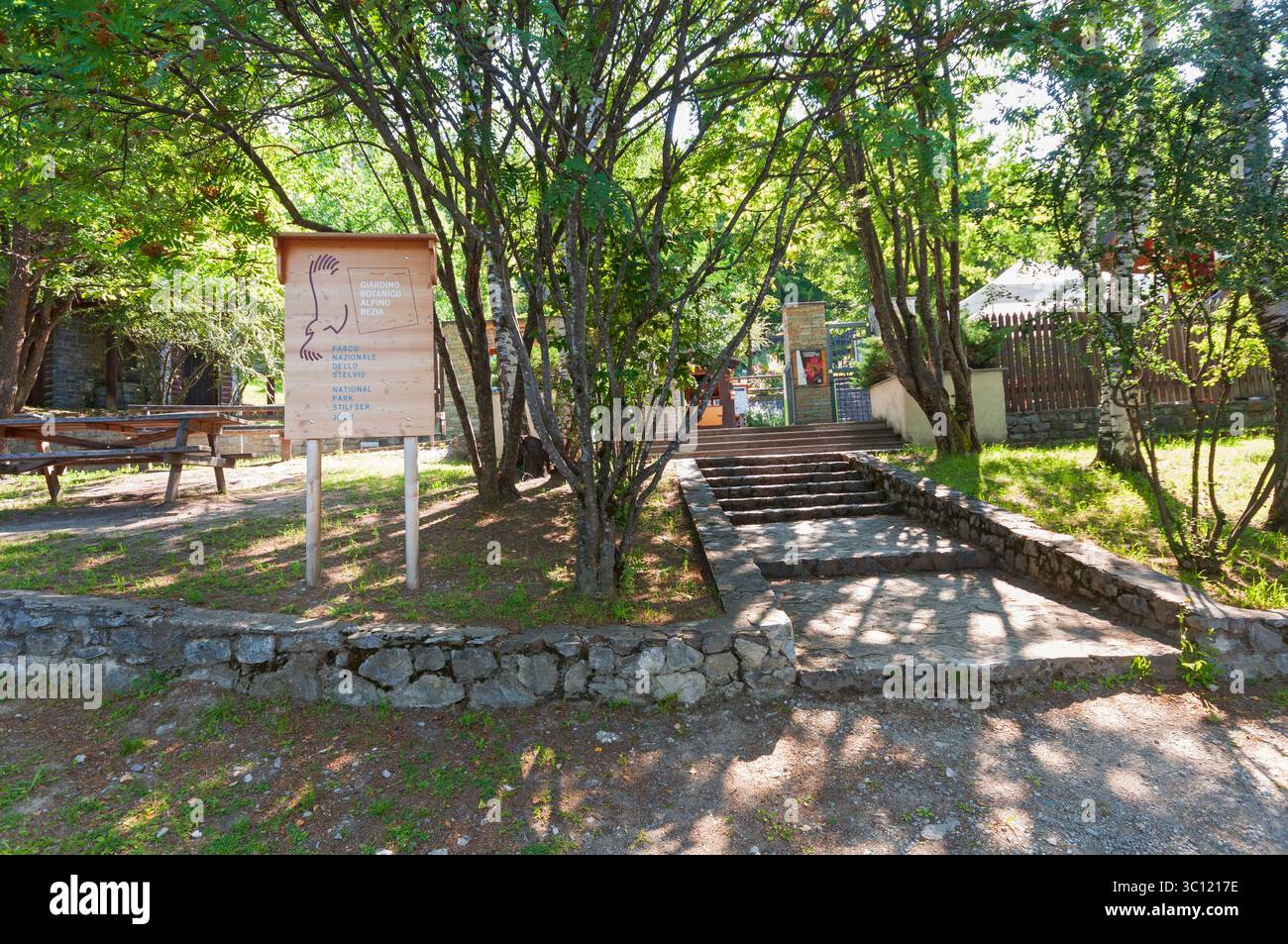 Italia, Lombardia, Bormio, Giardino Botanico Alpino Rezia, Orto Botanico Foto Stock