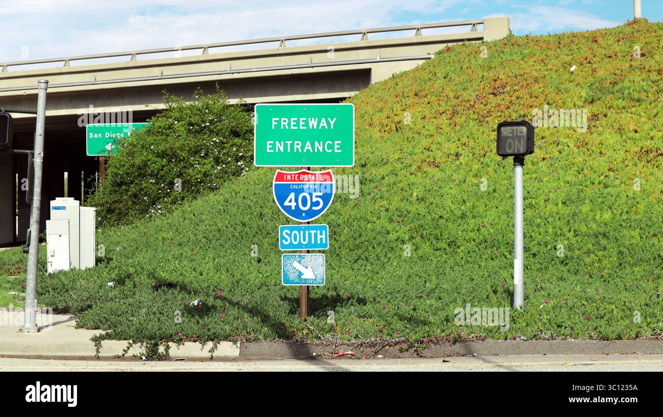 Los Angeles, California: Cartello di ingresso della superstrada - Interstate 405 direzione sud Foto Stock
