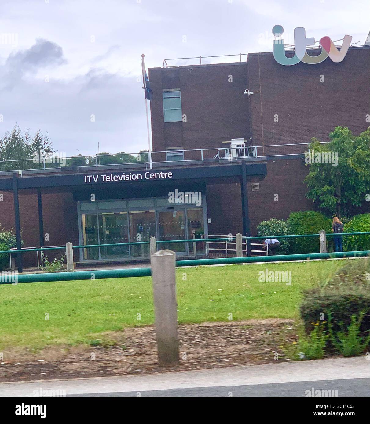 ITV Centre Leeds Nizza per vedervi per vedere la vostra bella insegna luogo aereo UK British News English Famous Centre edificio esterno alla trasmissione televisiva - Immagine stock catturata con smartphone