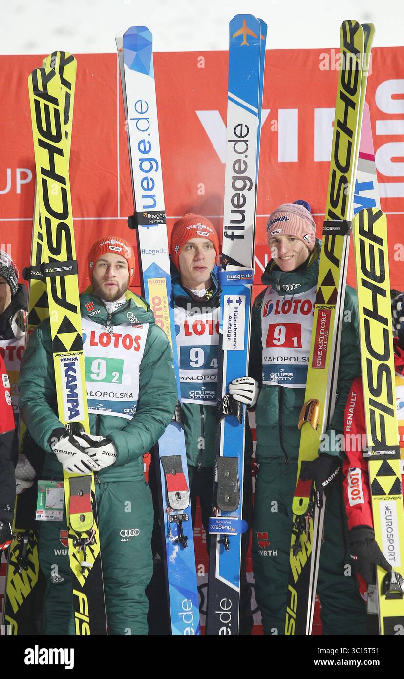 19 gennaio 2019 - Zakopane, Polonia - KARL GEIGER, MARKUS EISENBICHLER, STEPHAN LEYHE visto festeggiare dopo aver vinto la competizione a squadre della FIS Ski Jumping World Cup a Zakopane. (Immagine di credito: © Damian Klamka/ZUMA Wire) Foto Stock