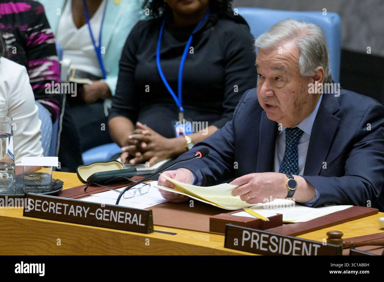 (250722) -- NAZIONI UNITE, 22 luglio 2025 (Xinhua) -- il Segretario generale delle Nazioni Unite Antonio Guterres parla ad una riunione del Consiglio di sicurezza presso la sede delle Nazioni Unite a New York, il 22 luglio 2025. Guterres martedì ha chiesto ai membri del Consiglio di sicurezza delle Nazioni Unite di superare le loro divisioni. (Eskinder Debebe/un Photo/Handout via Xinhua) credito: Xinhua/Alamy Live News Foto Stock