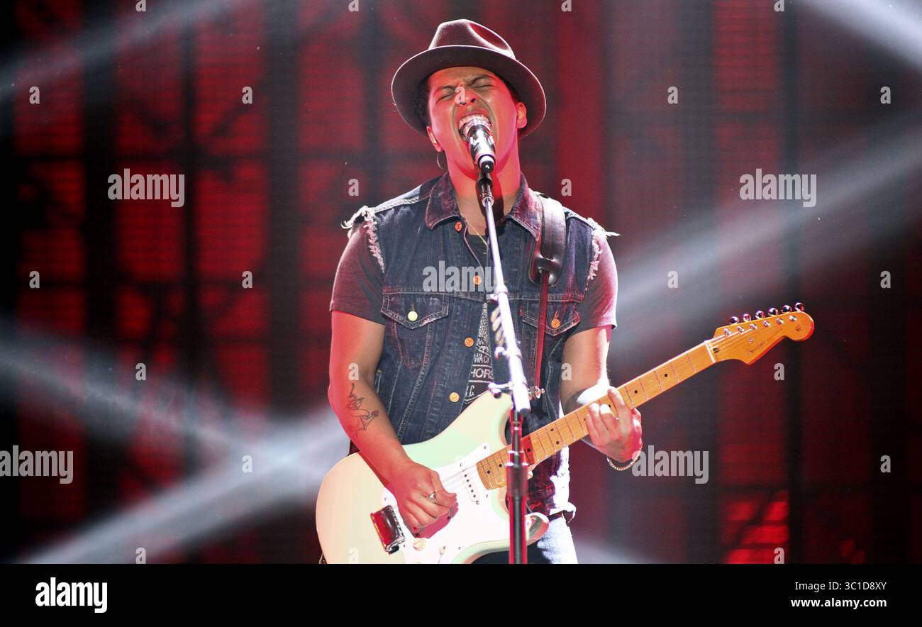 25 maggio 2011 - Minneapolis, Minnesota, Stati Uniti - â €¢ ST. PAUL 05/25/11 Bruno Mars e Janelle Monae si sono esibiti al Roy Wilkins Auditorium IN QUESTA FOTO Bruno Mars si è esibito al Roy Wilkins Auditorium. (Immagine di credito: Kyndell Harkness/Minneapolis Star Tribune/TNS via cavo ZUMA) Foto Stock