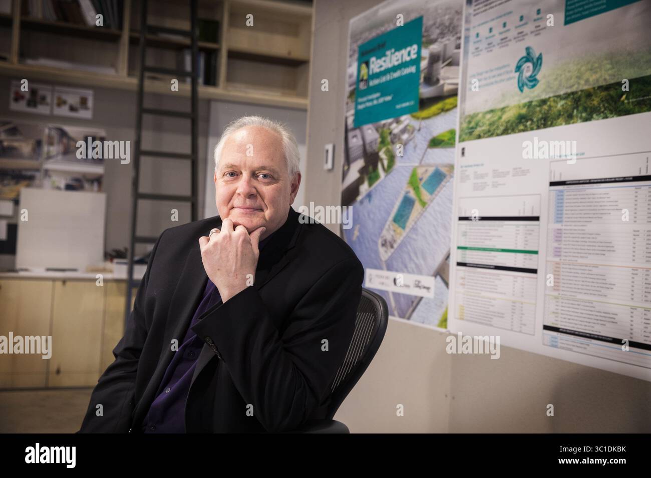 15 novembre 2017 - Minneapolis, Minnesota, U.S.A - Perkins + sarà l'architetto di progetto senior Doug Pierce. ...INFORMAZIONI DI BASE: Perkins + presenterà il progetto dell'architetto Doug Pierce presso il loro ufficio di Minneapolis mercoledì 15 novembre 2017. (Immagine di credito: Leila Navidi/Minneapolis Star Tribune/TNS via cavo ZUMA) Foto Stock