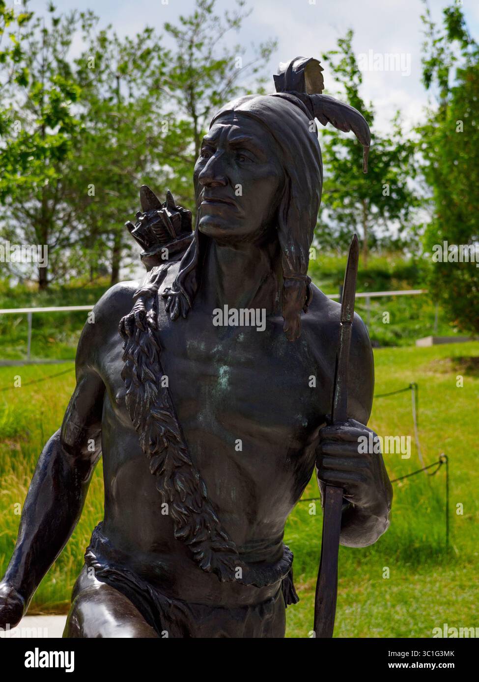 Primo piano della statua di Kichi Zai situata presso Kiweki Point a Ottawa, Ontario, Canada Foto Stock