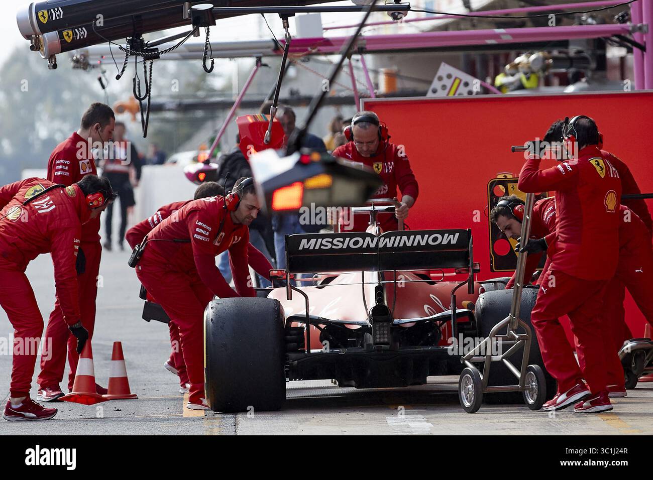 19 febbraio 2019 - Spagna - Charles Leclerc (Scuderia Ferrari Mission Winnow) visto durante i test invernali sul Circuit de Catalunya di Montmelo (immagine di credito: © Fernando Pidal/SOPA Images via ZUMA Wire) Foto Stock