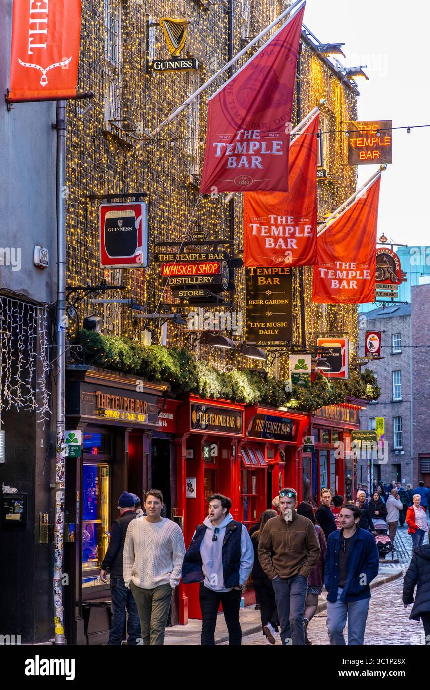Street Scene, The Temple Bar, Dublino, Repubblica d'Irlanda, Europa Foto Stock