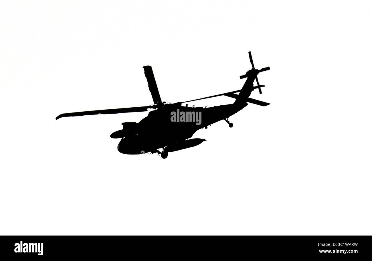 Silhouette dell'elicottero su sfondo bianco, illustrazione vettoriale Foto Stock