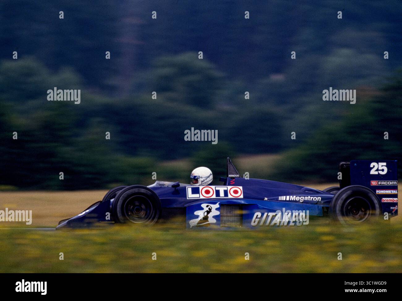 1987 René Arnoux - Ligier JS29C-Megatron - Gran Premio d'Austria di F1 - Österreichring - Original Hasselblad Slide Scan Foto Stock