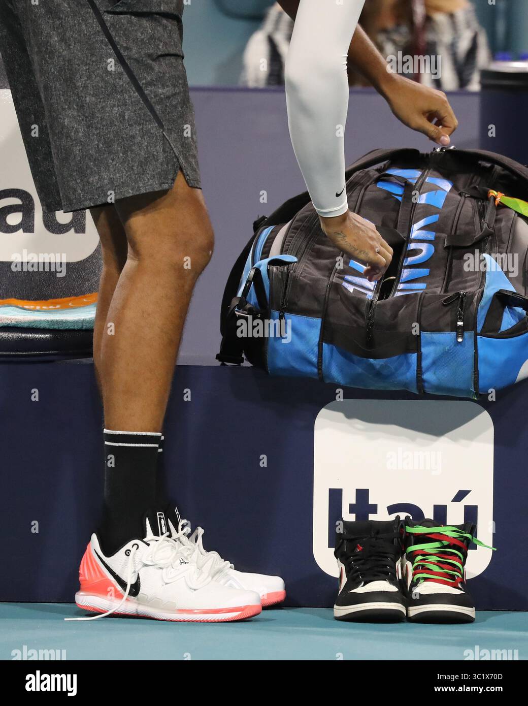 24 marzo 2019 - Miami Gardens, Florida, Stati Uniti d'America - MIAMI GARDENS, FLORIDA - 24 MARZO: Nick Kyrgios il giorno 7 del Miami Open presentato da Itau all'Hard Rock Stadium il 24 marzo 2019 a Miami Gardens, Florida. (Immagine di credito: © SMG via ZUMA Wire) Foto Stock