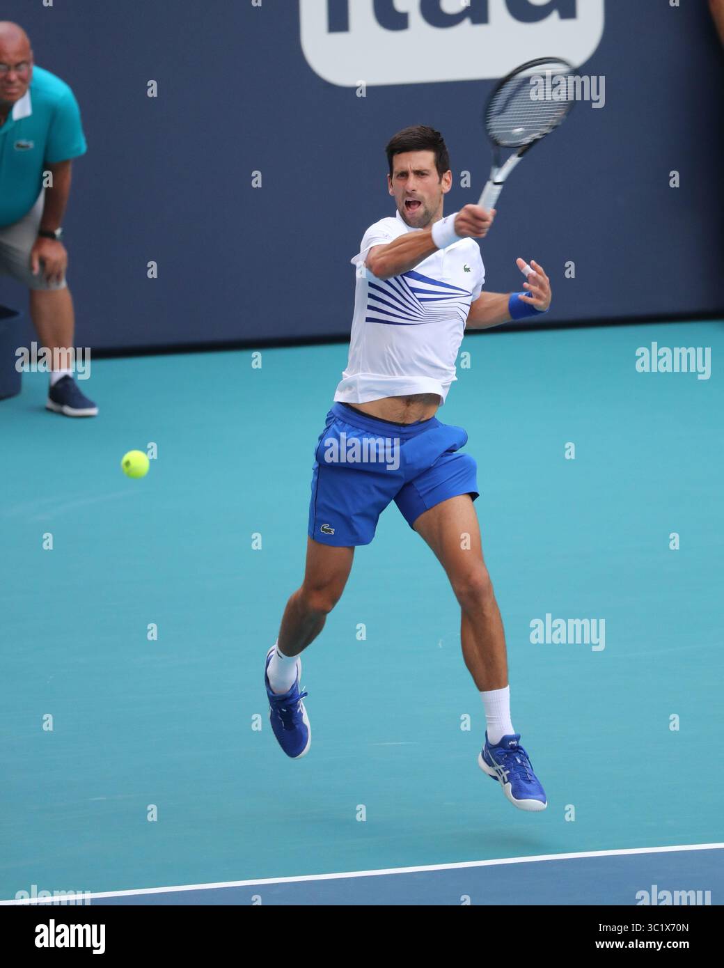 24 marzo 2019 - Miami Gardens, Florida, Stati Uniti d'America - MIAMI GARDENS, FLORIDA - 24 MARZO: Novak Djokovic il giorno 7 del Miami Open presentato da Itau all'Hard Rock Stadium il 24 marzo 2019 a Miami Gardens, Florida. (Immagine di credito: © SMG via ZUMA Wire) Foto Stock