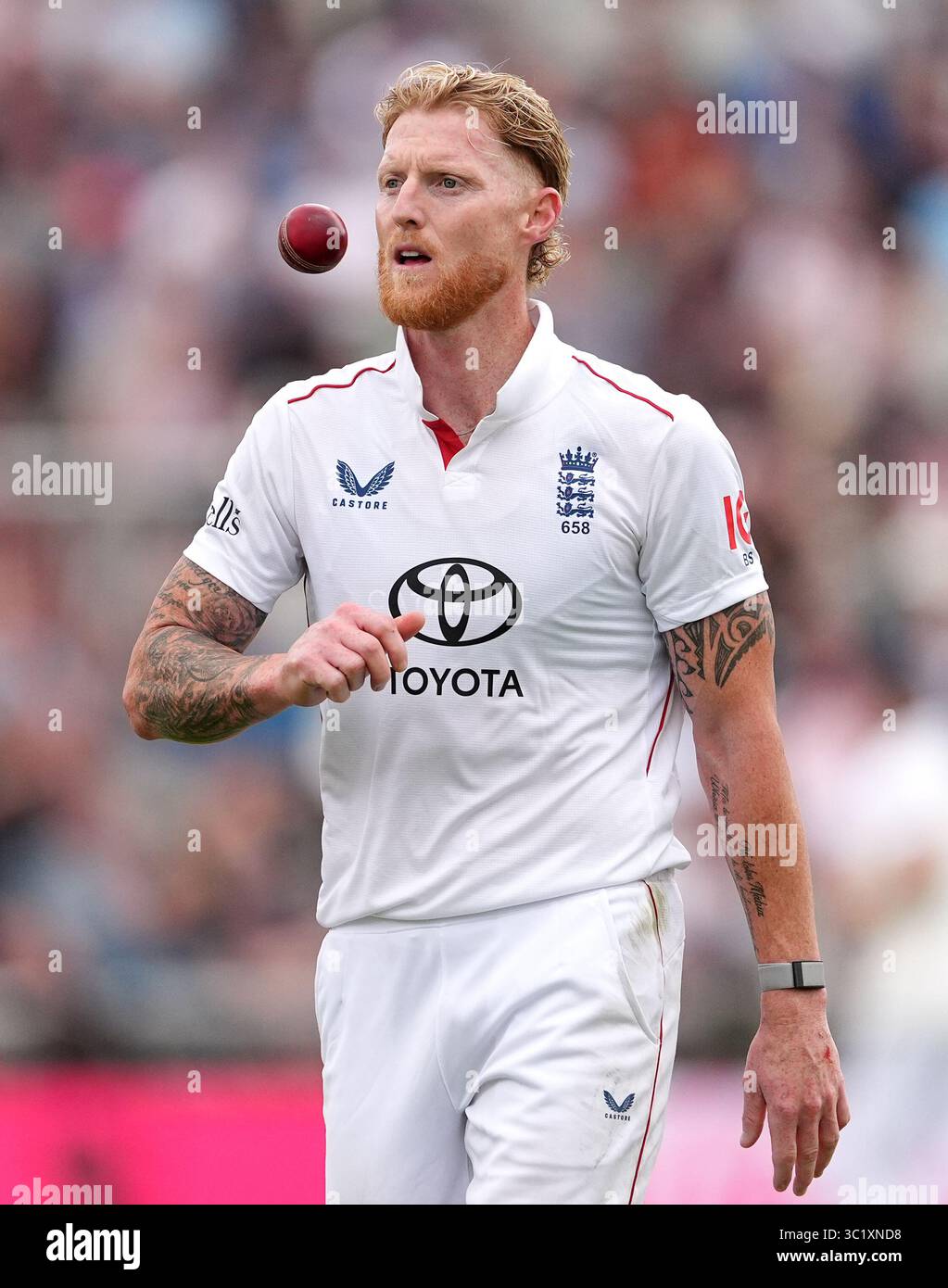 L'inglese Ben Stokes il primo giorno del quarto Rothesay Men's test all'Emirates Old Trafford, Manchester, Regno Unito. Data foto: Mercoledì 23 luglio 2025. Foto Stock
