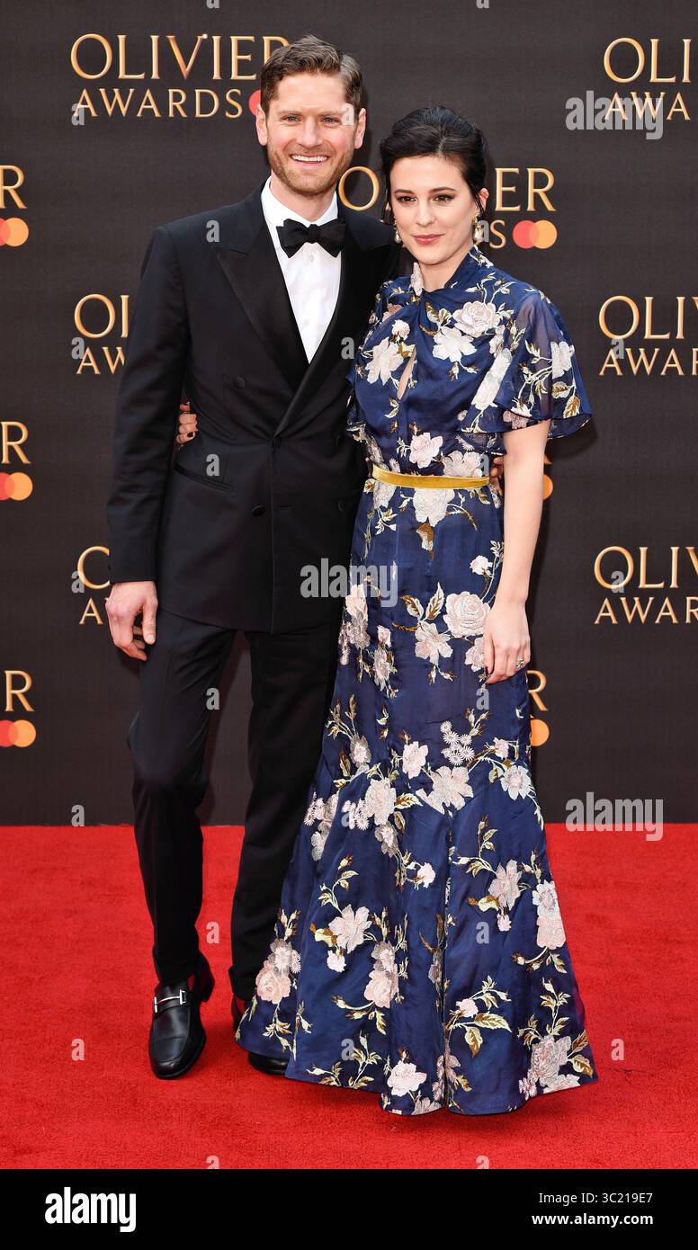 7 aprile 2019 - Londra, Regno Unito - Kyle Soller e Phoebe Fox sono visti sul Red carpet durante gli Olivier Awards 2019 con Mastercard alla Royal Albert Hall di Londra. (Immagine di credito: © immagini SOPA tramite cavo ZUMA) Foto Stock