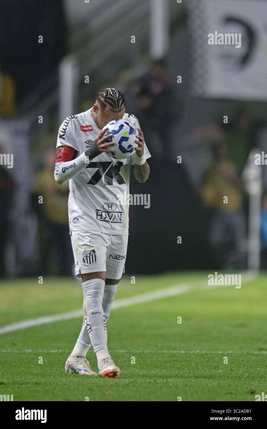 Santos, Brasile. 23 luglio 2025. Neymar Jr. Di Santos reagisce durante la partita tra Santos e Internacional, per la serie A 2025 brasiliana, allo stadio Vila Belmiro, a Santos il 23 luglio 2025 foto: Max Peixoto/DiaEsportivo/Alamy Live News Credit: DiaEsportivo/Alamy Live News Foto Stock