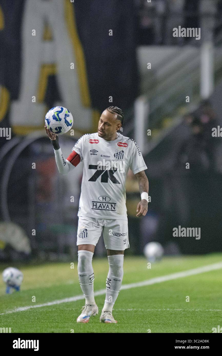 Santos, Brasile. 23 luglio 2025. Neymar Jr. Di Santos reagisce durante la partita tra Santos e Internacional, per la serie A 2025 brasiliana, allo stadio Vila Belmiro, a Santos il 23 luglio 2025 foto: Max Peixoto/DiaEsportivo/Alamy Live News Credit: DiaEsportivo/Alamy Live News Foto Stock