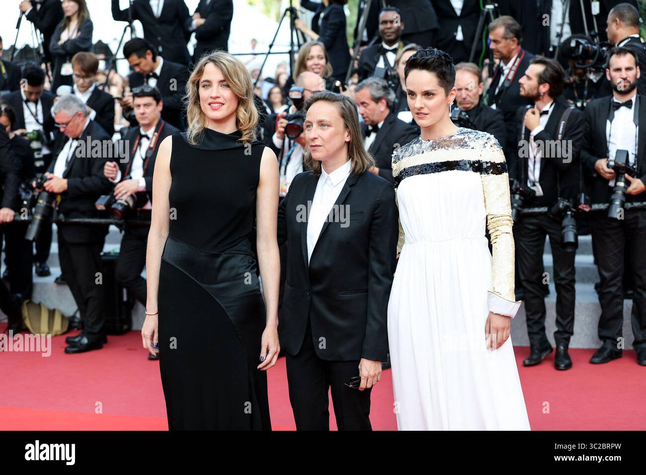 25 maggio 2019 - Cannes, Francia - CANNES - MAGGIO 25: Arriva alla prima di '' CEÌ REÌ MONIE DE CLOTURE / HORS NORMES'' durante il Festival di Cannes 2019 il 25 maggio 2019 al Palais des Festivals di Cannes, Francia. (Immagine di credito: © Imagespace via cavo ZUMA) Foto Stock