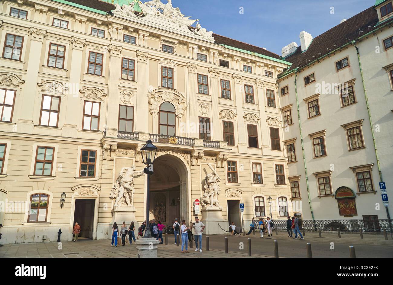 VIENNA, AUSTRIA - 10.10.2022: Scoprite la splendida architettura storica di Viennas al centro del suo patrimonio culturale Foto Stock