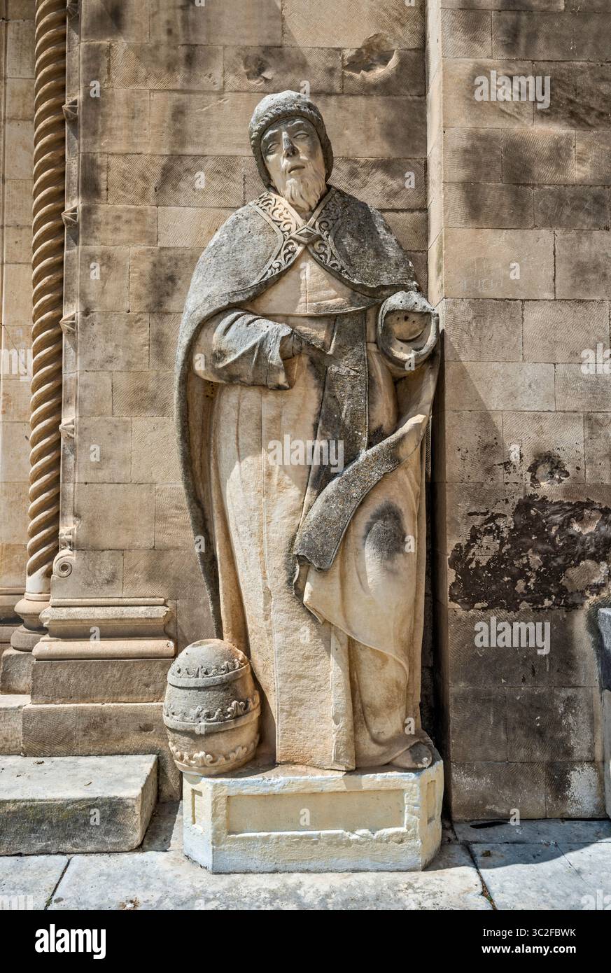 Statua del santo al Duomo di Chieti (Duomo di Chieti, Cattedrale di San Giustino), città di Chieti, regione Abruzzo, Italia Foto Stock