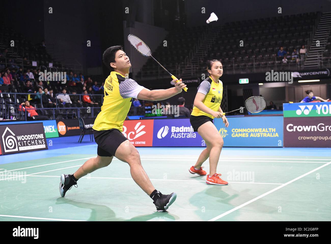8 giugno 2019 - Sydney, nuovo Galles del Sud, Australia - Praveen Jordan e Melati Daeva Oktavianti (Indonesia) visti in azione durante l'Australian Badminton Open Mixed Doubles semi-finale match 2019 contro Yuta Watanabe e Arisa Higashino (Giappone). Jordan e Oktavianti hanno vinto il match 21-13, 12-21, 21-17. (Immagine di credito: © Luis Veniegra/immagini SOPA tramite filo ZUMA) Foto Stock