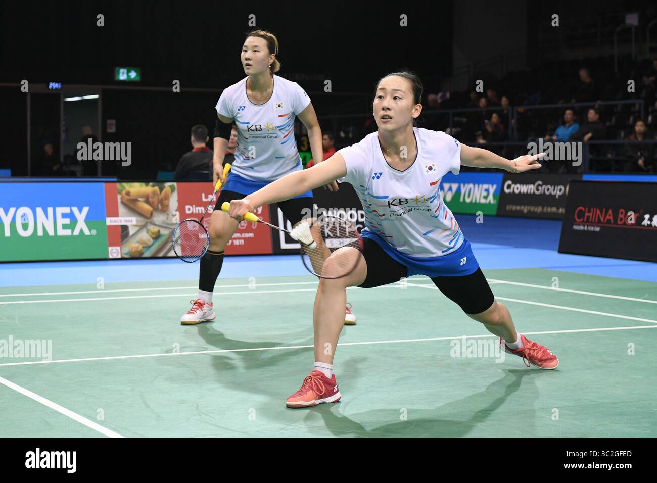 6 giugno 2019 - Sydney, nuovo Galles del Sud, Australia - Lee so Hee e Shin Seung Chan (Corea) visti in azione durante il Badminton Open 2019 Australian Women's Doubles match contro Hsu Ya Ching e Hu Ling Fang (Taipei cinese). .Lee e Shin hanno vinto il match 21-13, 21-19. (Immagine di credito: © Luis Veniegra/immagini SOPA tramite filo ZUMA) Foto Stock