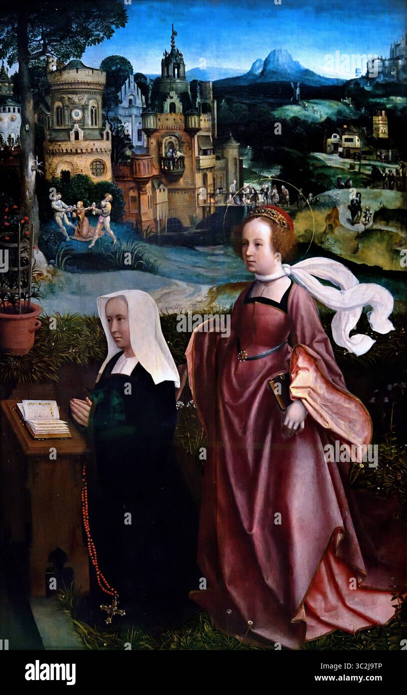 Saint Gudula, 1515 - 1521, XVI secolo di Jan Provoost 1470-1529 Groeningemuseum, museo municipale, Bruges, Belgio, fiammingo, ( la fondatrice si inginocchia qui davanti ad una panchina di preghiera in un cortile isolato ricoperto di piante, con una vista panoramica sottostante. Le scene di questo paesaggio si riferiscono alla vita della sua santa patrona, Santa Godelieve di Gistel, riconoscibile dal suo attributo: Il tessuto con cui fu strangolata è legato al collo. Sul ponte sullo sfondo, distribuisce cibo e vestiti ai poveri, e viene anche raffigurato il suo martirio. Foto Stock