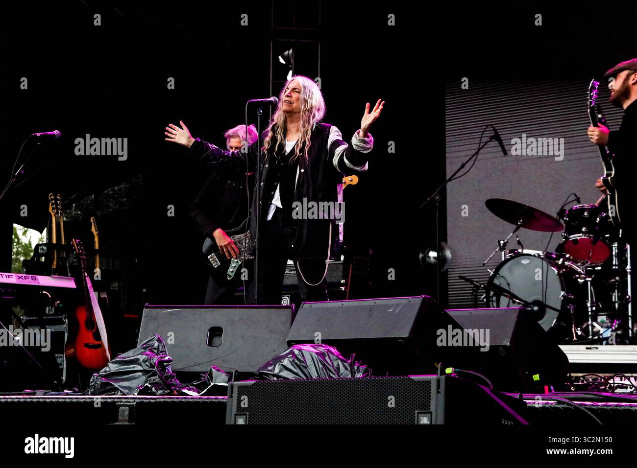 Giugno 23, 2019 - Reykjavâ€™k, Islanda - Music Artista Patti Smith e banda esegue durante il quinto segreto Solstice Festival in Laugadalur, Reykjavâ€™k, Islanda detenute da giugno 21-23, 2019...segreto Solstice, situato appena al di fuori di Reykjavik, Islanda, coerentemente vanta una lineup che è così diversificato e distintivo come il festival nei dintorni. Presentazione di alcuni dei più grandi del mondo di artisti contemporanei, amati musicisti di culto nonché fresco talento locale la festa continua per tutta la notte con un piccolo aiuto da parte del sole di mezzanotte che è quasi sempre presente per tutta l'estate equin Foto Stock