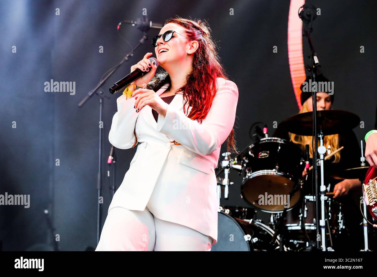 Giugno 23, 2019 - Reykjavâ€™k, Islanda - Music Artista N.A. STEF & la SP74 esegue durante il quinto segreto Solstice Festival in Laugadalur, Reykjavâ€™k, Islanda detenute da giugno 21-23, 2019...segreto Solstice, situato appena al di fuori di Reykjavik, Islanda, coerentemente vanta una lineup che è così diversificato e distintivo come il festival nei dintorni. Presentazione di alcuni dei più grandi del mondo di artisti contemporanei, amati musicisti di culto nonché fresco talento locale la festa continua per tutta la notte con un piccolo aiuto da parte del sole di mezzanotte che è quasi sempre presente per tutta l'estate equino Foto Stock