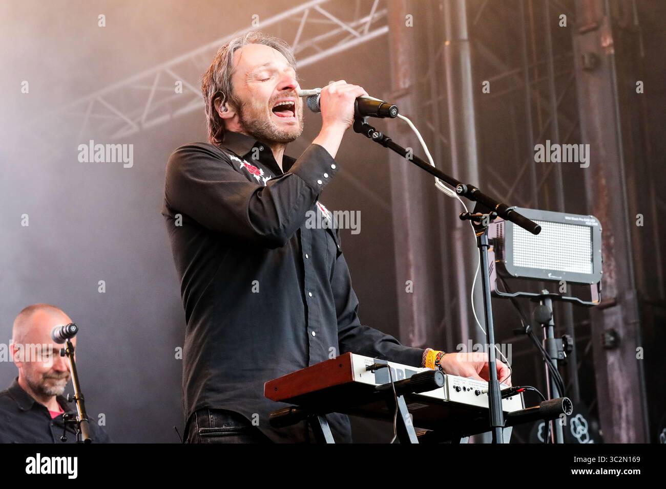 Giugno 23, 2019 - Reykjavâ€™k, Islanda - islandese Music Artista WARMLAND compie durante il quinto segreto Solstice Festival in Laugadalur, Reykjavâ€™k, Islanda detenute da giugno 21-23, 2019...segreto Solstice, situato appena al di fuori di Reykjavik, Islanda, coerentemente vanta una lineup che è così diversificato e distintivo come il festival nei dintorni. Presentazione di alcuni dei più grandi del mondo di artisti contemporanei, amati musicisti di culto nonché fresco talento locale la festa continua per tutta la notte con un piccolo aiuto da parte del sole di mezzanotte che è quasi sempre presente per tutta l'estate equinox Foto Stock