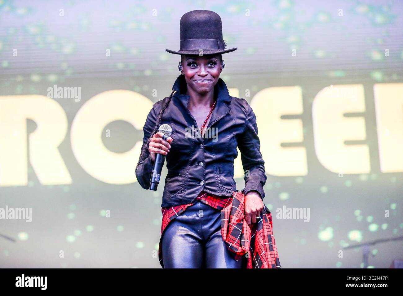 Giugno 23, 2019 - Reykjavâ€™k, Islanda - Music Artista MORCHEEBA compie durante il quinto segreto Solstice Festival in Laugadalur, Reykjavâ€™k, Islanda detenute da giugno 21-23, 2019...segreto Solstice, situato appena al di fuori di Reykjavik, Islanda, coerentemente vanta una lineup che è così diversificato e distintivo come il festival nei dintorni. Presentazione di alcuni dei più grandi del mondo di artisti contemporanei, amati musicisti di culto nonché fresco talento locale la festa continua per tutta la notte con un piccolo aiuto da parte del sole di mezzanotte che è quasi sempre presente per tutta l'estate equinox. (Credito Foto Stock