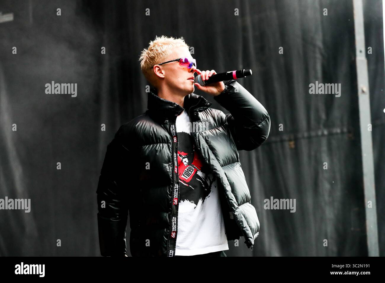 Giugno 23, 2019 - Reykjavâ€™k, Islanda - Musica rap artista STURLA ATLAS compie durante il quinto segreto Solstice Festival in Laugadalur, Reykjavâ€™k, Islanda detenute da giugno 21-23, 2019...segreto Solstice, situato appena al di fuori di Reykjavik, Islanda, coerentemente vanta una lineup che è così diversificato e distintivo come il festival nei dintorni. Presentazione di alcuni dei più grandi del mondo di artisti contemporanei, amati musicisti di culto nonché fresco talento locale la festa continua per tutta la notte con un piccolo aiuto da parte del sole di mezzanotte che è quasi sempre presente per tutta l'estate equinox. Foto Stock