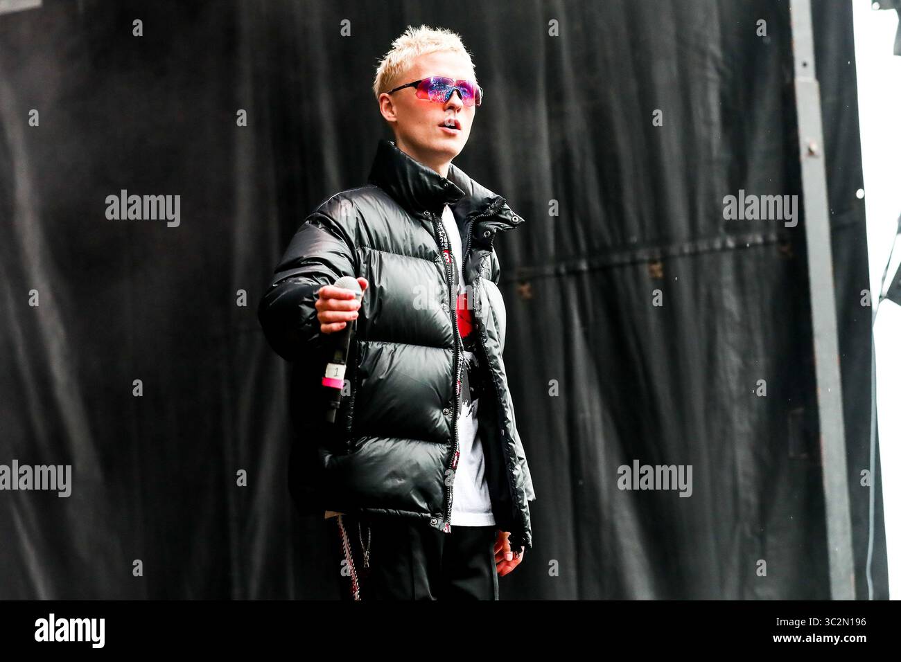 Giugno 23, 2019 - Reykjavâ€™k, Islanda - Musica rap artista STURLA ATLAS compie durante il quinto segreto Solstice Festival in Laugadalur, Reykjavâ€™k, Islanda detenute da giugno 21-23, 2019...segreto Solstice, situato appena al di fuori di Reykjavik, Islanda, coerentemente vanta una lineup che è così diversificato e distintivo come il festival nei dintorni. Presentazione di alcuni dei più grandi del mondo di artisti contemporanei, amati musicisti di culto nonché fresco talento locale la festa continua per tutta la notte con un piccolo aiuto da parte del sole di mezzanotte che è quasi sempre presente per tutta l'estate equinox. Foto Stock