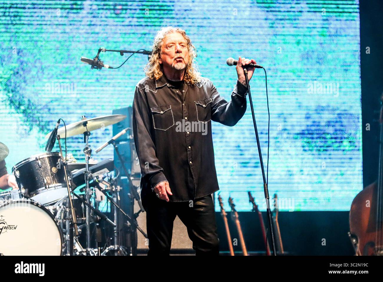 Giugno 23, 2019 - Reykjavâ€™k, Islanda - Music Artista Robert Plant compie durante il quinto segreto Solstice Festival in Laugadalur, Reykjavâ€™k, Islanda detenute da giugno 21-23, 2019...segreto Solstice, situato appena al di fuori di Reykjavik, Islanda, coerentemente vanta una lineup che è così diversificato e distintivo come il festival nei dintorni. Presentazione di alcuni dei più grandi del mondo di artisti contemporanei, amati musicisti di culto nonché fresco talento locale la festa continua per tutta la notte con un piccolo aiuto da parte del sole di mezzanotte che è quasi sempre presente per tutta l'estate equinox. (Cre Foto Stock