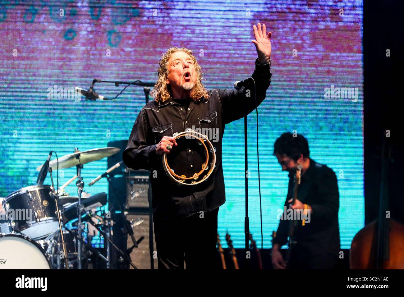 Giugno 23, 2019 - Reykjavâ€™k, Islanda - Music Artista Robert Plant compie durante il quinto segreto Solstice Festival in Laugadalur, Reykjavâ€™k, Islanda detenute da giugno 21-23, 2019...segreto Solstice, situato appena al di fuori di Reykjavik, Islanda, coerentemente vanta una lineup che è così diversificato e distintivo come il festival nei dintorni. Presentazione di alcuni dei più grandi del mondo di artisti contemporanei, amati musicisti di culto nonché fresco talento locale la festa continua per tutta la notte con un piccolo aiuto da parte del sole di mezzanotte che è quasi sempre presente per tutta l'estate equinox. (Cre Foto Stock