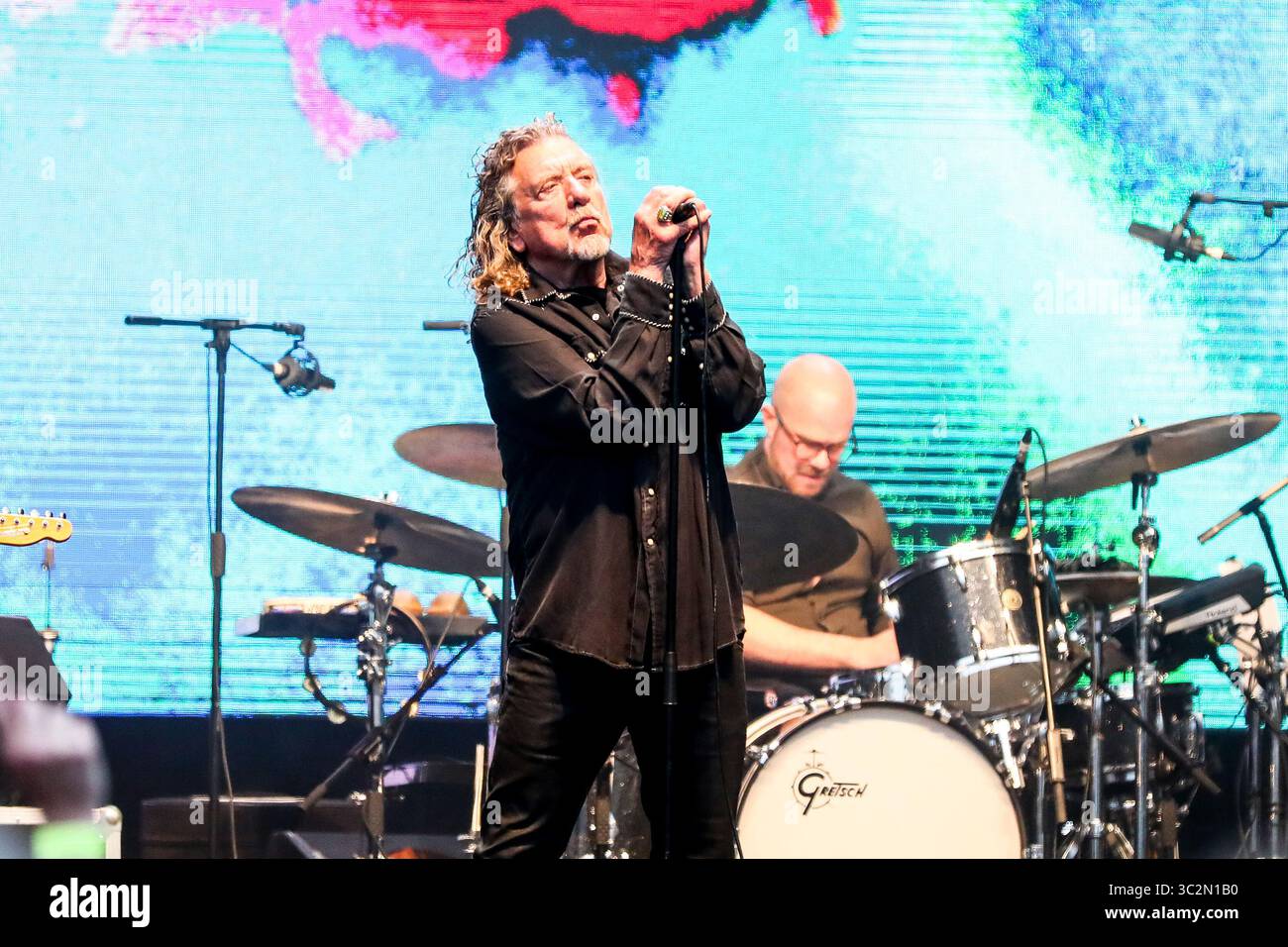 Giugno 23, 2019 - Reykjavâ€™k, Islanda - Music Artista Robert Plant compie durante il quinto segreto Solstice Festival in Laugadalur, Reykjavâ€™k, Islanda detenute da giugno 21-23, 2019...segreto Solstice, situato appena al di fuori di Reykjavik, Islanda, coerentemente vanta una lineup che è così diversificato e distintivo come il festival nei dintorni. Presentazione di alcuni dei più grandi del mondo di artisti contemporanei, amati musicisti di culto nonché fresco talento locale la festa continua per tutta la notte con un piccolo aiuto da parte del sole di mezzanotte che è quasi sempre presente per tutta l'estate equinox. (Cre Foto Stock