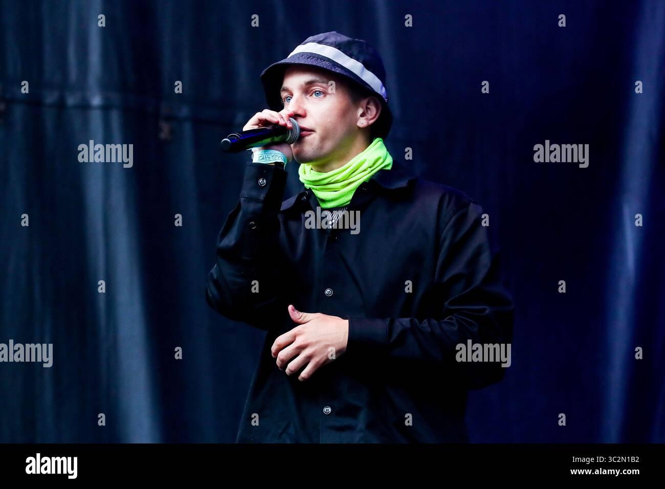 Giugno 23, 2019 - Reykjavâ€™k, Islanda - Musica rap artista STURLA ATLAS compie durante il quinto segreto Solstice Festival in Laugadalur, Reykjavâ€™k, Islanda detenute da giugno 21-23, 2019...segreto Solstice, situato appena al di fuori di Reykjavik, Islanda, coerentemente vanta una lineup che è così diversificato e distintivo come il festival nei dintorni. Presentazione di alcuni dei più grandi del mondo di artisti contemporanei, amati musicisti di culto nonché fresco talento locale la festa continua per tutta la notte con un piccolo aiuto da parte del sole di mezzanotte che è quasi sempre presente per tutta l'estate equinox. Foto Stock