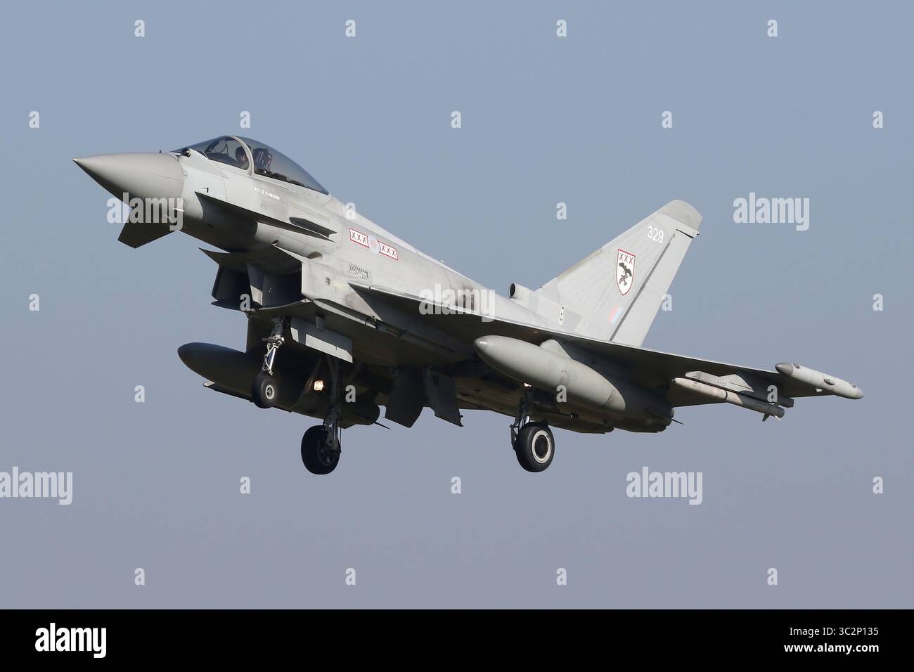 Il 29 Squadron del RAF Typhoon FGR4 in avvicinamento a RAF Coningsby. Foto Stock