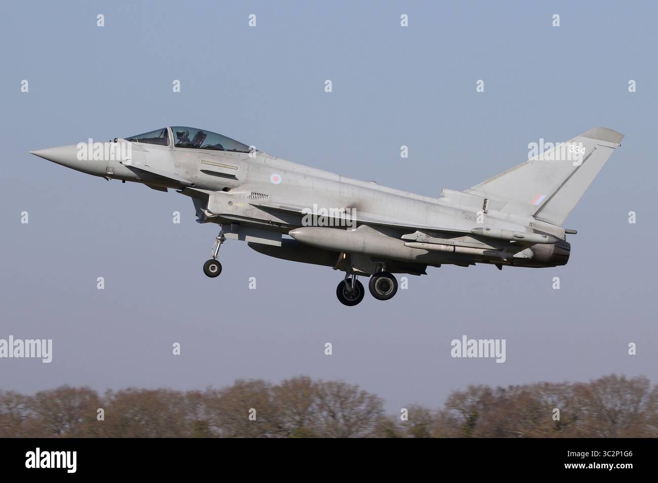 RAF Typhoon FGR4 atterra a RAF Coningsby. Foto Stock