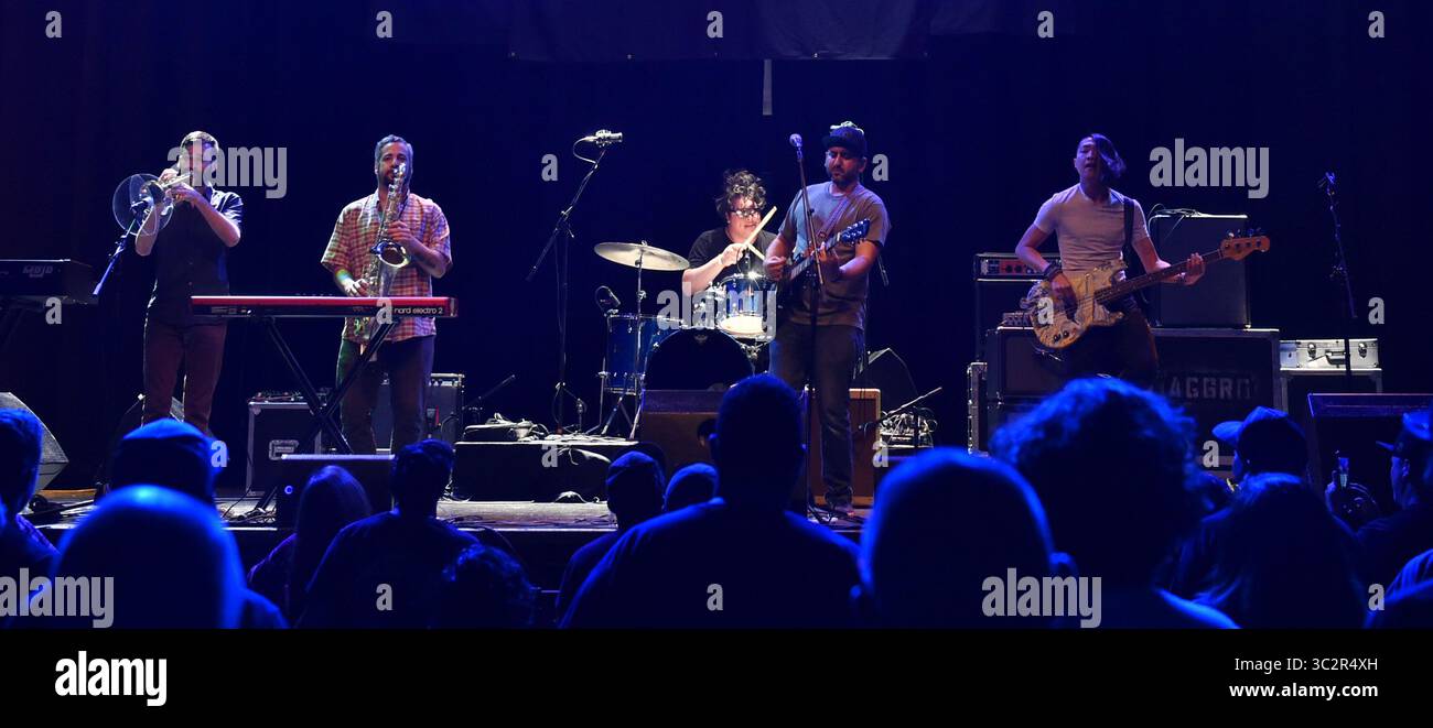 Luglio 25, 2019, Norfolk, Virginia, Stati Uniti d'America: MIKE PINTO porta la sua miscela di reggae al Norva a Norfolk, Virginia, 25 luglio 2019. Â© Jeff Moore (credito Immagine: © Jeff Moore/ZUMA filo) Foto Stock